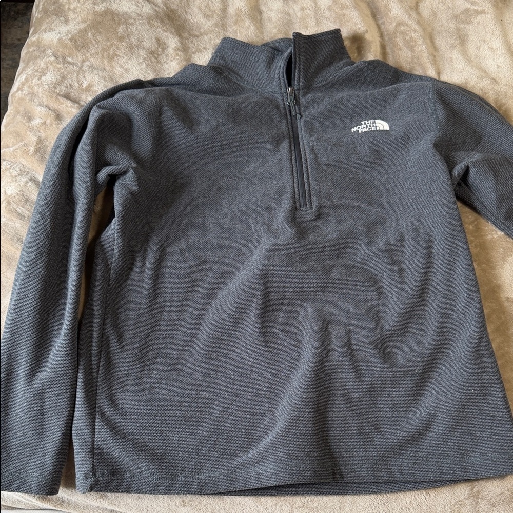 The North Face Men's Charcoal Gray Half-Zip Pullover